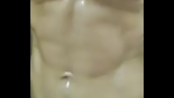 Novinho socando forte no cu da travesti novinha