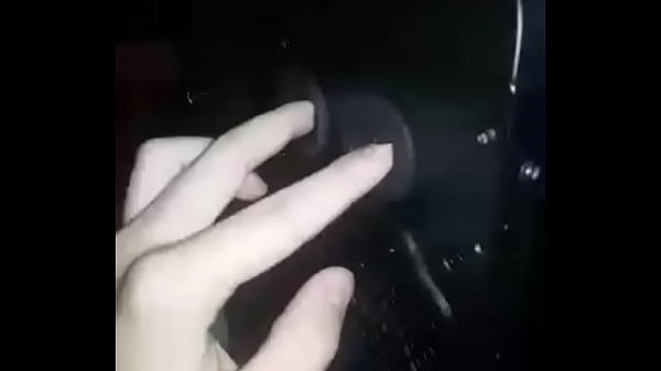 Nonton Sexy Man Fingers His Computer thumbnail