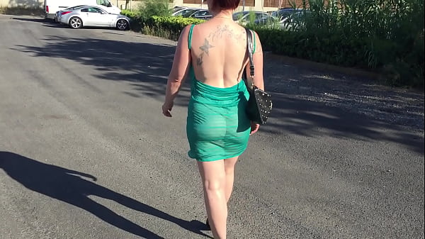 Nonton Ma Femme S'exhibe En Minirobe Et Talon thumbnail