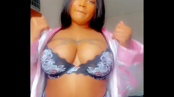 Coucou mes chéris N_hésitezpas à_faire vos demandes de contenus privés