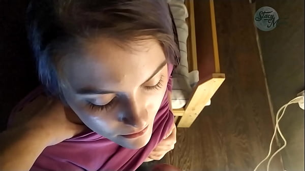 Play MP4 - Common Russian homemade porn with a bad plot and nice deepthroat