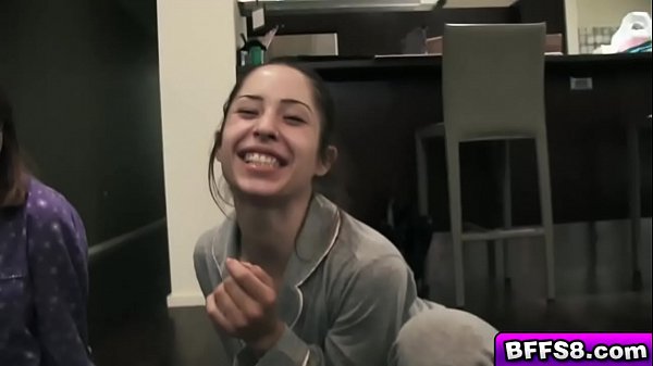 Play MP4 - Horny hottie babes show their pink juicy pussy to fuck