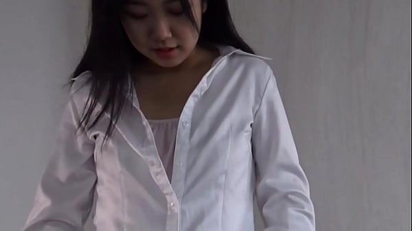 Play MP4 - 元アイドルグループ所属の危険な行為Dangerous acts of a former member of the Idori Group