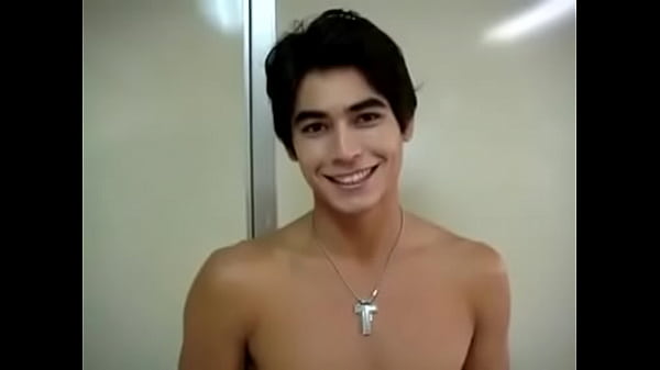 Play MP4 - Chico Lindo