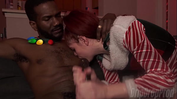 Dripdrop milf elf slut makes him shoot his load while sucking on his nipples