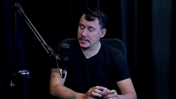 Conheceu a santa caliente teve que aprender as posi&ccedil;&otilde;es de atores os problemas que teve com a fam&iacute;lia ficou decepcionado e o fetiche com trans tiago oliveira watch sheer red