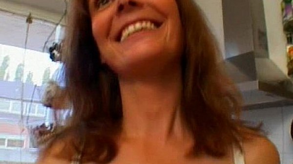 Hot amateur Milf gets fucked in her kitchen 