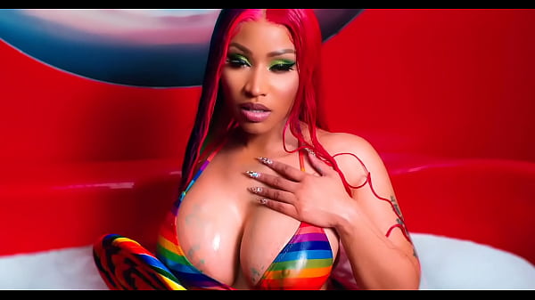 Nicki Minaj boobs fondling 