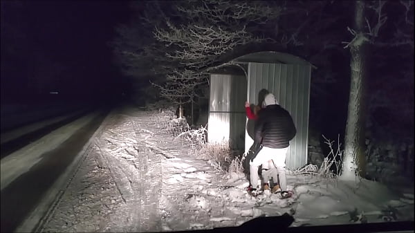 Play MP4 - Przyjaciel m&eogon;&zdot;a rucha mnie przy drodze odwo&zdot;&aogon;c do domu