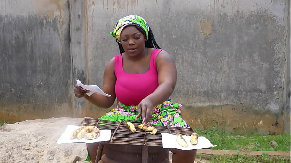 Play MP4 - the exposed pussy of a grill saleswoman