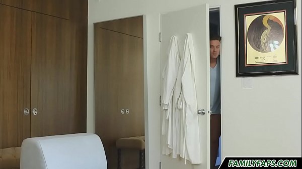 Play MP4 - stepbrother helps his stepsister with her perversions