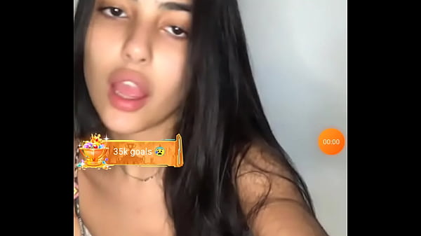 Nonton Gostosa Seduzinho De Shortinho Na Live thumbnail