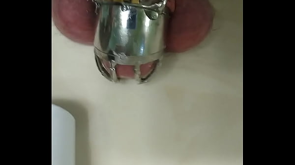 Gluing my penis to_my chastity cage