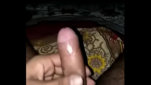 Indian Mumbai men starting mustribution 