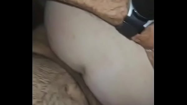 Play MP4 - Dando o cuzinho para um amigo