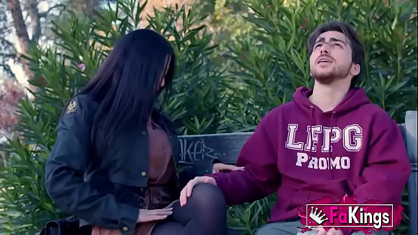 ROOKIE HUNT for_a divorced MILF_Sucking_cocks in_the street