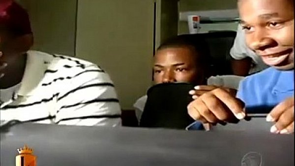 legendarios Juju Salimeni vira modelo vivo e fica completamente nua 15 06 2013 mircmirc 