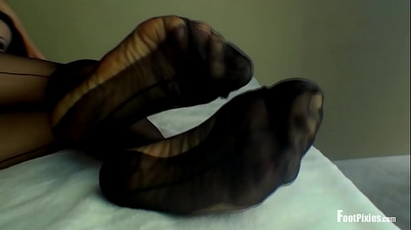 Play MP4 - Jade Vixen Black Hose Off