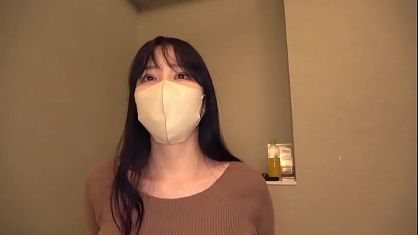 Play MP4 - 【男の欲望が詰まった究極の身体】ドMで超絶美巨乳の専門生とヤれちゃったw顔も可愛くて色白というパーフェクトセックス　 独占ちゃん