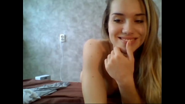 18yo cam model alucelo show her sexy body on cam