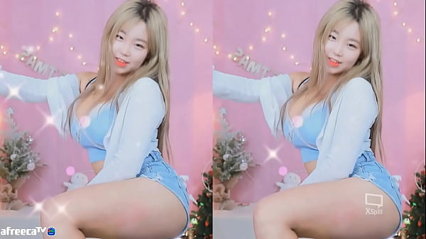 Sexy Korean with big boobs dancing for_viewers