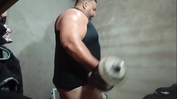 Workout And Cum thumbnail