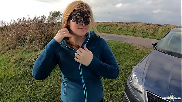 Play MP4 - Outdoor Blowjob and Facial next to a car - ENFJandINFP