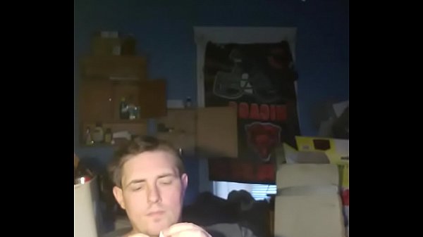 Play MP4 - Smoking Marlboro Reds In HD