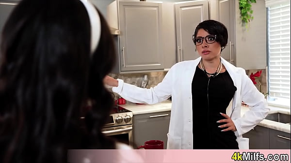 Playing doctorand nurse with_stepmother