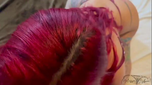 A madrasta ruiva gostosa foi dividida e fodida pelos dois negr&otilde;es fazendo dp sem piedade