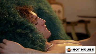 Play MP4 - HOT HOUSE - Best Buddies Cristiano & Hazel Hoffman Bareback Balls Deep