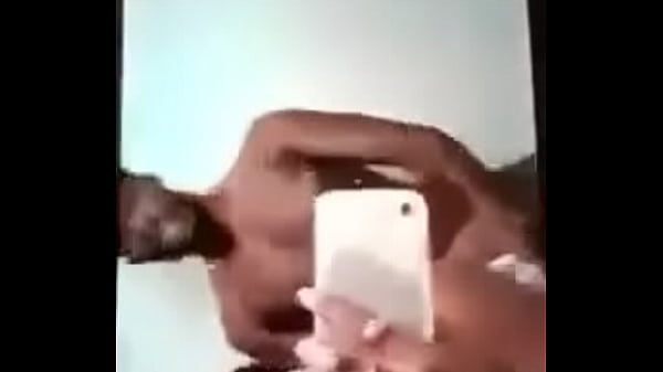 Play MP4 - Alabama chick recording herself