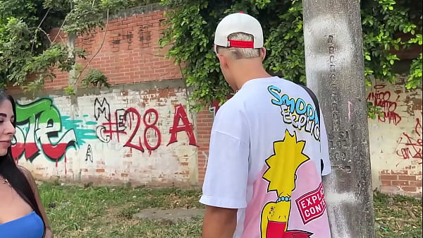 Play MP4 - I offer money to Colombian milf to suck my cock in the street - Silvana Lee & Milan Rodriguez