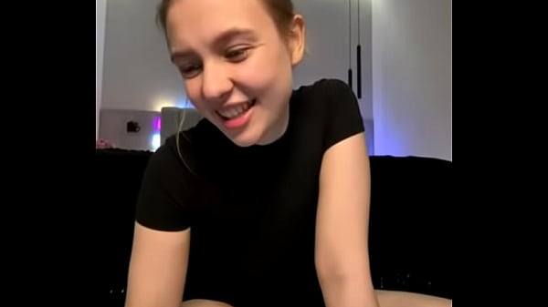Nonton Young Blond Masturbating And Fingering Tight Pussy thumbnail