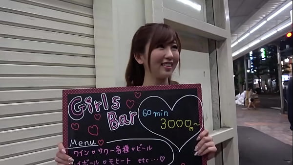 ｢じゃんけんで勝ったらエッチしてあげてもいいよ｣※モデル級のスレンダーくびれ美巨乳※腰の入りがハンパない※｢奥まで入れて｣と自ら懇願※膣奥まで響くデカチ○鬼突き絶叫sex！｢壊れちゃうぅぅ！！｣ thumbnail