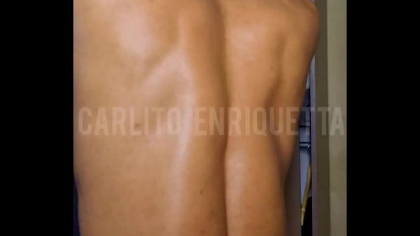 Play MP4 - NOVINHO SENTADO GOSTOSO E DE CALCINHA ENFIADA