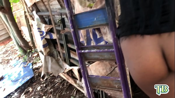 Play MP4 - O comer dor de cu ataca novamente levou a casada no mato e fod&ecirc; o seu cuzinho