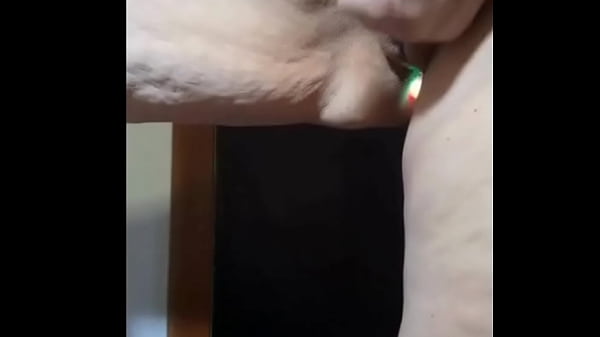 Testando o plug anal que ganhei do meu enteado o que voc&ecirc;s acham