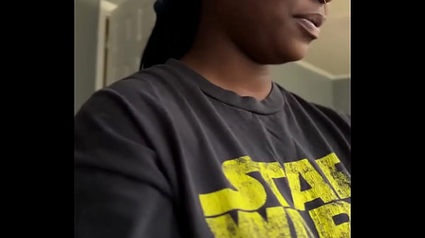 Friendly reminder that your vagina isn&rsquo;t supposed to smell like flowers or fruit it&rsquo;s supposed to smell like a vagi