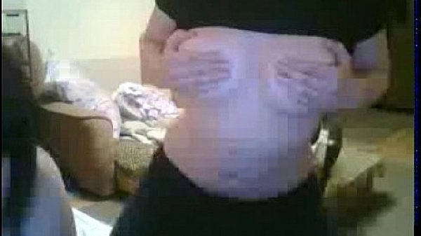 Suzzy playing with herself on webcam free 