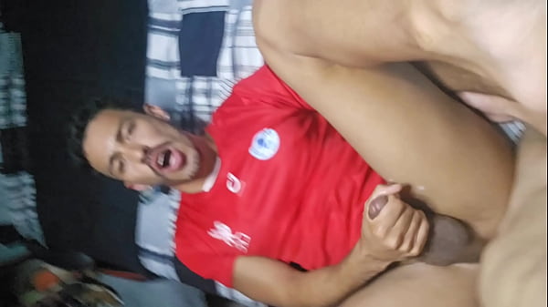 O MACHO FODEU MEU CU COMO SE FOSSE BUCETA. 