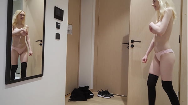 Play MP4 - She Didn't Leave A Tip and Got Fucked by Delivery Boy