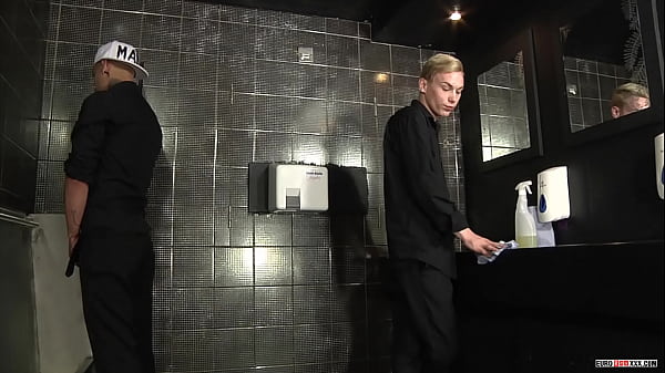 Play MP4 - Europeans Mickey Taylor and Jonny Castle anal fuck in toilet