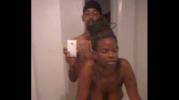 banging in the_mirror_in the camera