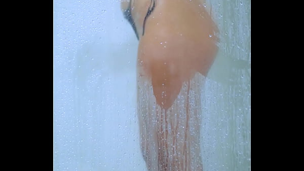 Tanned campus hottie rinses off in her bikini after a long day 