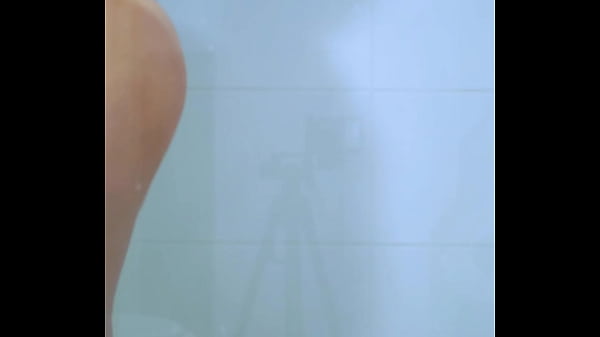 Nonton Tanned Campus Hottie Rinses Off In Her Bikini After A Long Day thumbnail