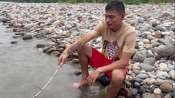 Nonton Sexo Casual, Ense&ntilde;o A Joven Latina A Pescar Para Luego Follarmela Y Correrme En Su Estrecho Co&ntilde;o thumbnail