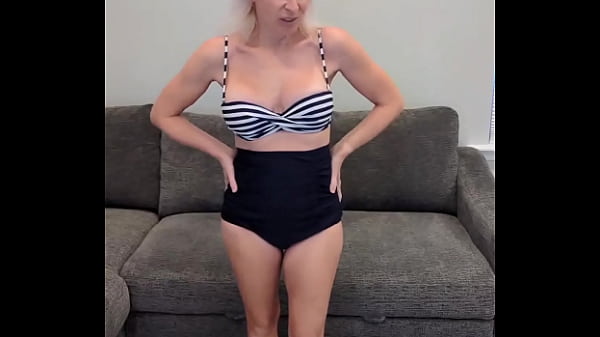 Retro bikini and white toes 