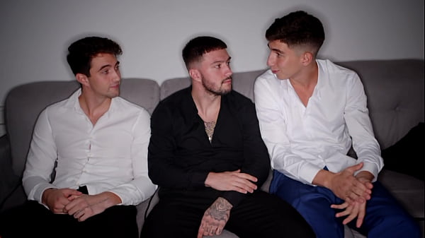 Nonton Little Tourist Wants To Try 3 Spanish Portstitutes thumbnail