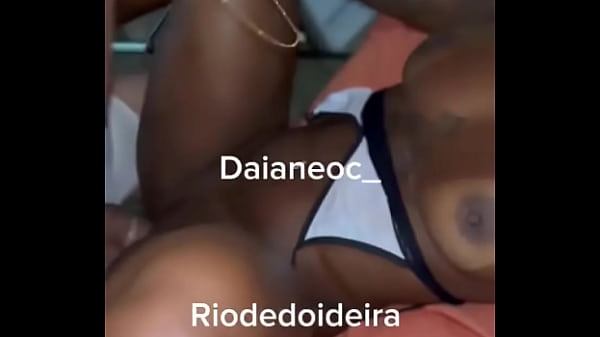 Del&iacute;cia metendo tudo na putinha do corno 